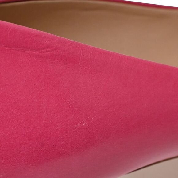 Roger Vivier Trompette Buckle Detail Pumps in Pink Calfskin Leather - Picture 10 of 10